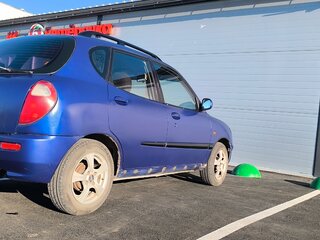 1998 Daihatsu Sirion I (M1), синий, 350000 рублей, вид 2