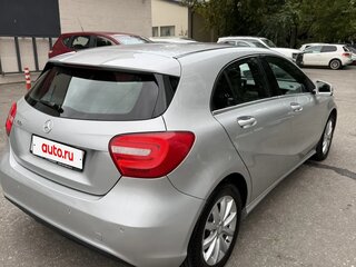 2013 Mercedes-Benz A-Класс 180 III (W176), серебристый, 1310000 рублей, вид 4