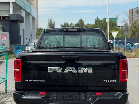 2025 Ram 1500 Crew Cab V Рестайлинг, чёрный, 12000000 рублей, вид 3