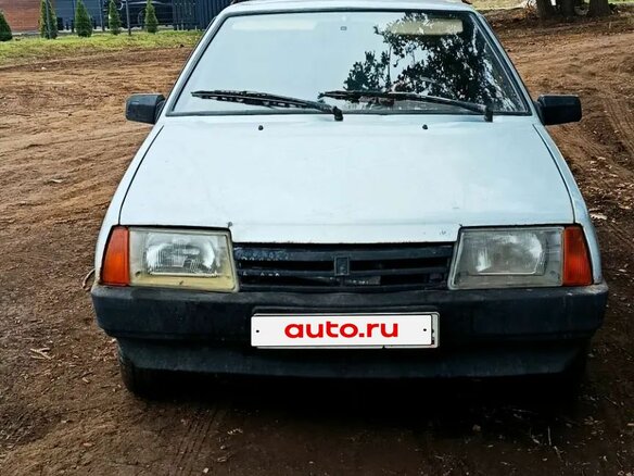 2002 Lada (ВАЗ) 21099, серебристый, 200000 рублей