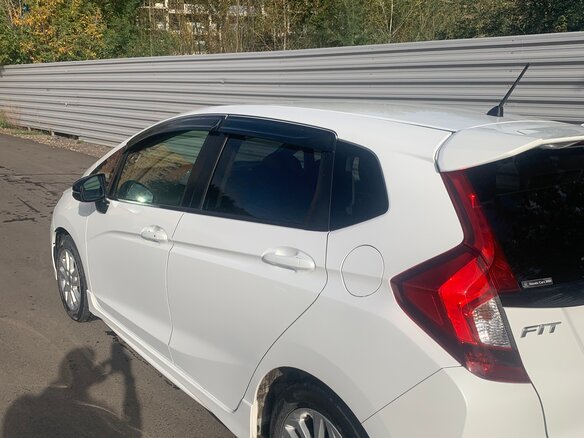 2019 Honda Fit III Рестайлинг, белый, 1275000 рублей - вид 11