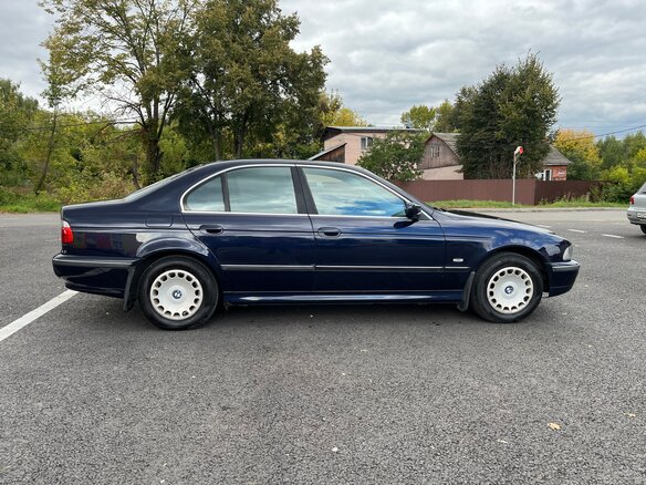 1998 BMW 5 серии 528i IV (E39), синий, 910000 рублей - вид 2