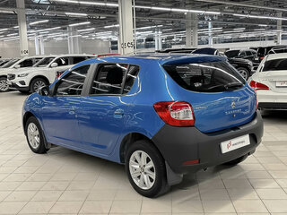 2018 Renault Sandero II Рестайлинг, синий, 999000 рублей, вид 4