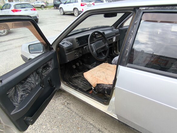 2001 Lada (ВАЗ) 21093i, серебристый, 170000 рублей - вид 7