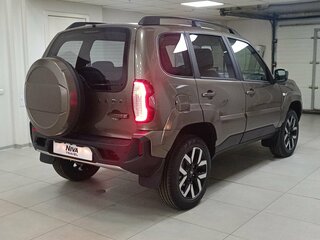 2026 Lada (ВАЗ) Niva Travel I Рестайлинг, коричневый, 1809000 рублей, вид 4