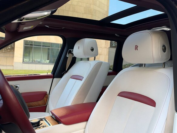 2019 Rolls-Royce Cullinan I (Series I), красный, 26500000 рублей - вид 14