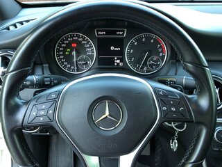 2013 Mercedes-Benz A-Класс 180 III (W176), белый, 1140000 рублей, вид 5