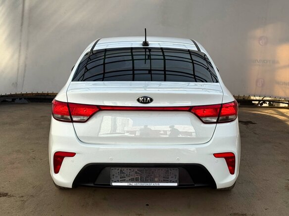 2020 Kia Rio IV, белый, 1164900 рублей - вид 3