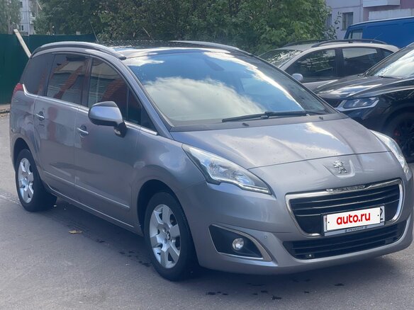 2016 Peugeot 5008 I Рестайлинг, серебристый, 1150000 рублей - вид 1