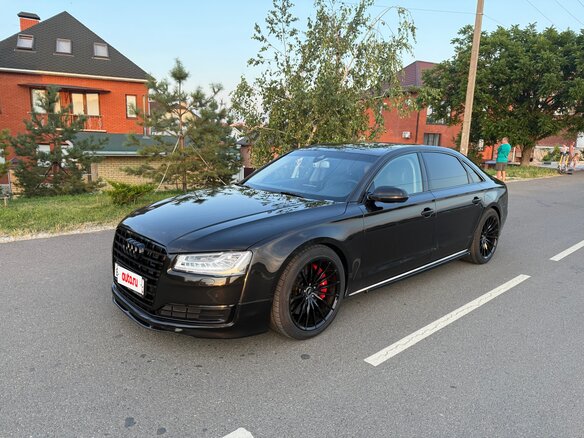 2015 Audi A8 Long III (D4) Рестайлинг, чёрный - вид 1