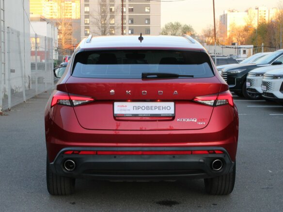 2018 Skoda Kodiaq GT, красный, 3400000 рублей - вид 3