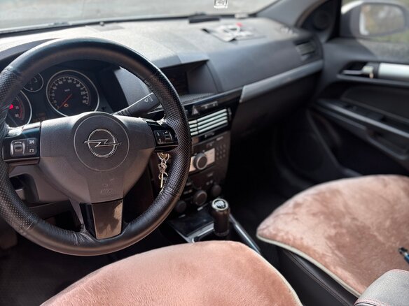 2008 Opel Astra GTC H Рестайлинг, белый, 475000 рублей - вид 6