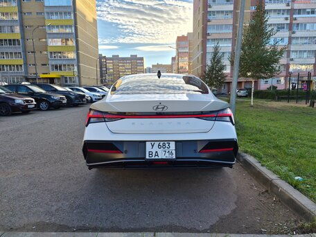 2023 Hyundai Elantra VII (CN7) Рестайлинг, белый, 2089000 рублей, вид 3