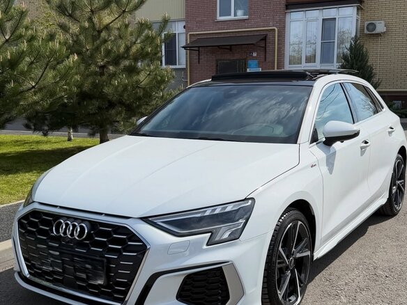 2023 Audi A3 35 TFSI Long IV (8Y), белый, 2240000 рублей