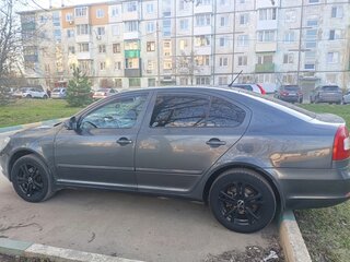 2012 Skoda Octavia II (A5) Рестайлинг, серый, 930000 рублей, вид 5