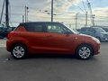 2022 Suzuki Swift V Рестайлинг, оранжевый, 750325 рублей - вид 4