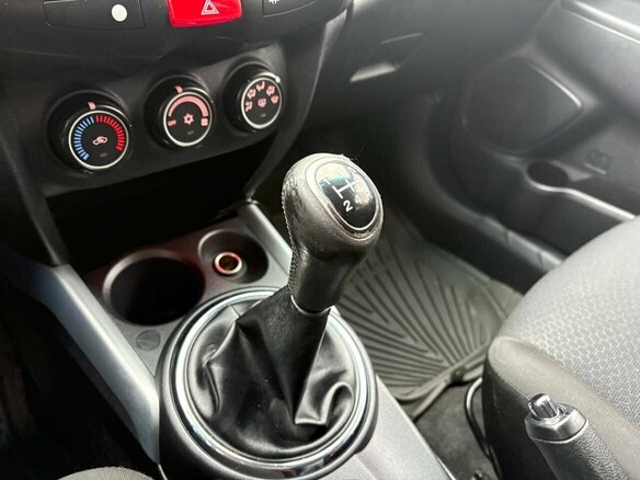 2011 Mitsubishi ASX I, красный - вид 17