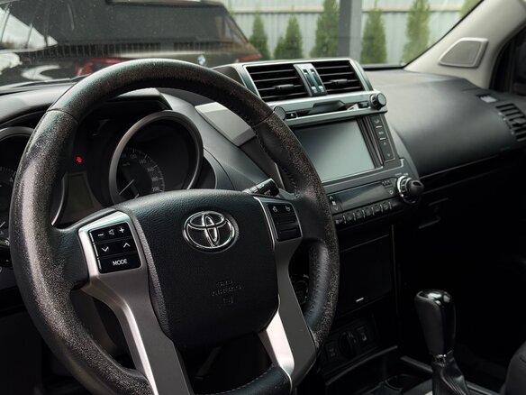 2015 Toyota Land Cruiser Prado 150 Series Рестайлинг 1, чёрный, 3000000 рублей - вид 7