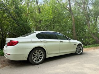 2014 BMW 5 серии 520d VI (F10/F11/F07) Рестайлинг, белый, 1700000 рублей, вид 2