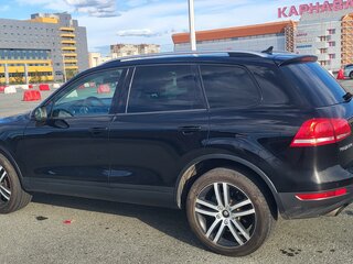 2013 Volkswagen Touareg II, чёрный, 1710000 рублей, вид 4