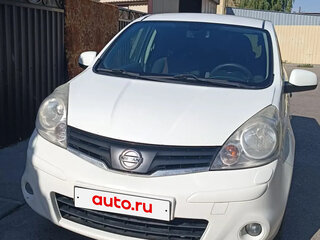2011 Nissan Note I Рестайлинг, белый, 700000 рублей, вид 1