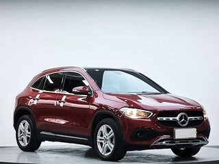 2022 Mercedes-Benz GLA 180 II (H247), пурпурный, 2050000 рублей, вид 1
