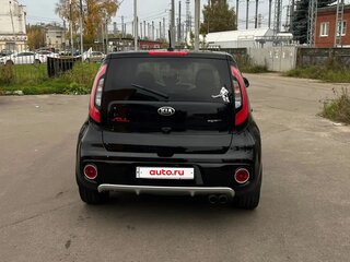 2017 Kia Soul II Рестайлинг, чёрный, 1550000 рублей, вид 2