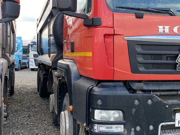 2022 Sinotruk Howo T5G, красный, 3921000 рублей - вид 2
