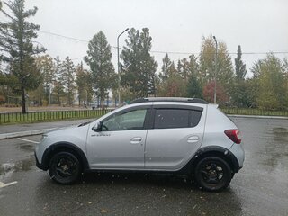 2021 Renault Sandero Stepway II Рестайлинг, серый, 780000 рублей, вид 4