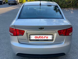 2010 Kia Cerato 5-speed II, серебристый, 629000 рублей, вид 5