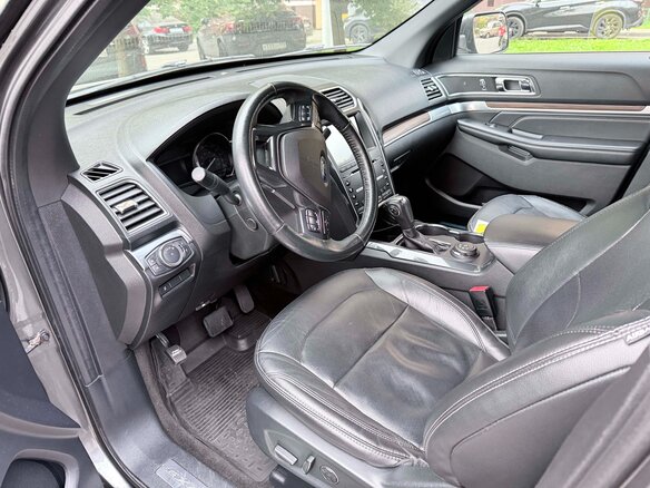 2018 Ford Explorer V Рестайлинг 2, серый, 2450000 рублей - вид 6
