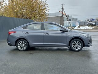 2021 Hyundai Solaris II Рестайлинг, серый, 1749000 рублей, вид 4