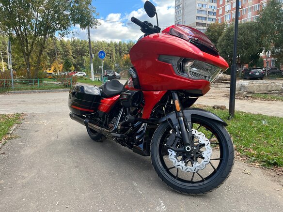 2026 Harley-Davidson CVO Road Glide ST, красный, 5990000 рублей - вид 2