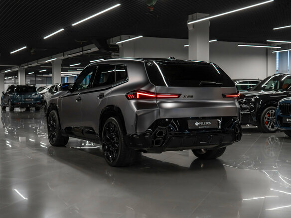 2025 BMW XM, серый, 20340000 рублей - вид 3