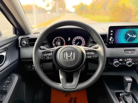 2023 Honda HR-V III, белый, 1777000 рублей - вид 7