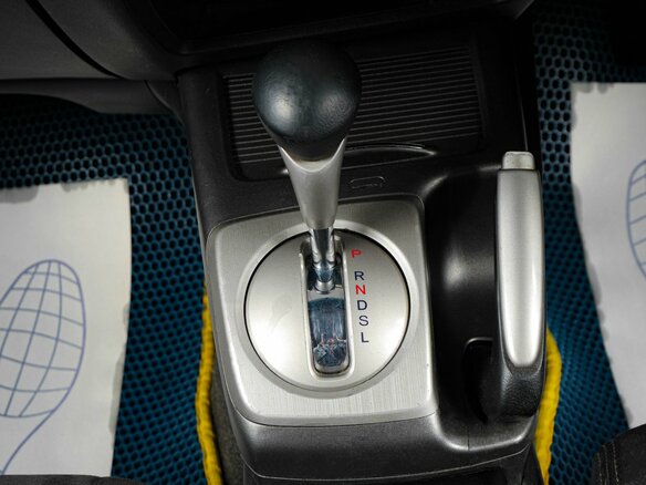 2010 Honda Civic Hybrid VIII Рестайлинг, белый, 899000 рублей - вид 14