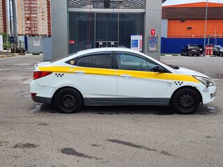 2016 Hyundai Solaris I Рестайлинг, белый, 345000 рублей, вид 3