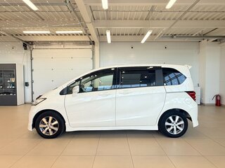 2010 Honda Freed I, белый, 1069000 рублей, вид 3