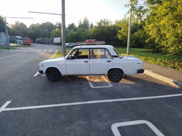 1999 Lada (ВАЗ) 2105, белый, 149000 рублей - вид 11