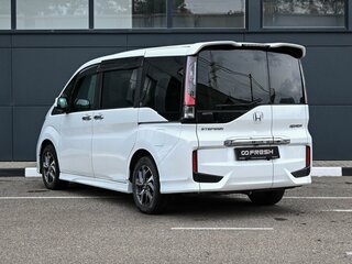 2015 Honda Stepwgn Spada V, белый, 1989000 рублей, вид 2
