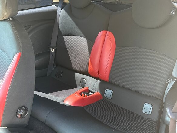 2011 Mini Hatch Cooper S II (R56) Рестайлинг, красный, 1150000 рублей - вид 6