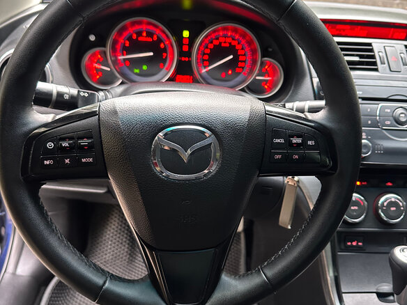 2010 Mazda 6 II (GH) Рестайлинг, синий, 840000 рублей - вид 19