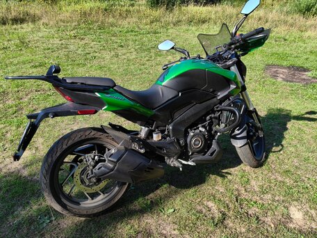 2025 Bajaj Dominar 400, зелёный, 400000 рублей, вид 3