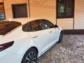 2019 Kia Optima IV Рестайлинг, белый, 1950000 рублей - вид 2