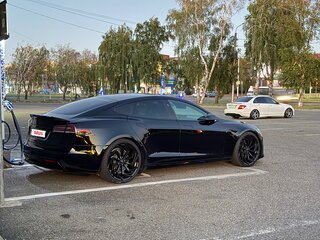 2021 Tesla Model S Long Range I Рестайлинг 2, чёрный, 6050000 рублей, вид 3