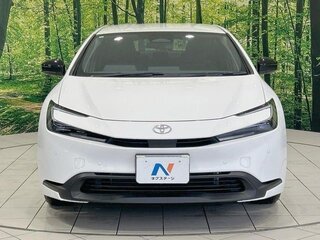 2024 Toyota Prius V (XW60), белый, 3300000 рублей, вид 2