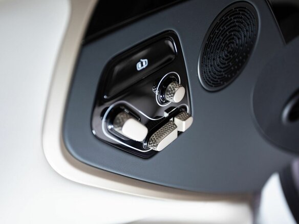 2026 Avatr 11 116 kWh I Рестайлинг, белый, 8290000 рублей - вид 19