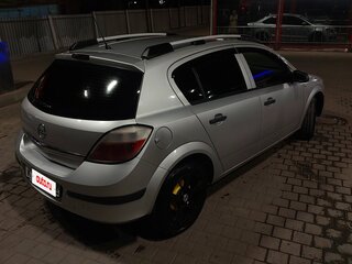 2005 Opel Astra H, серебристый, 315000 рублей, вид 2