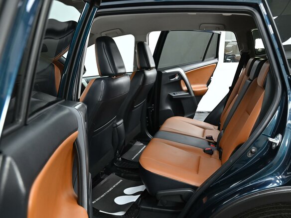 2018 Toyota RAV4 IV (XA40) Рестайлинг, синий, 2315000 рублей - вид 13