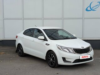 2014 Kia Rio III, белый, 870000 рублей, вид 3